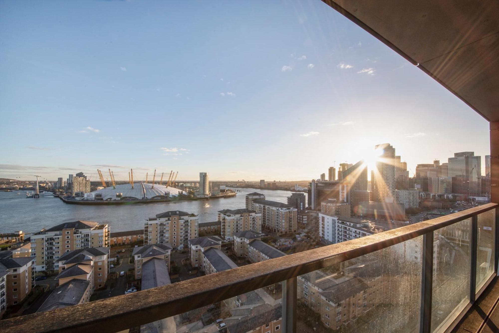 Canary Wharf & O2 London Exterior foto